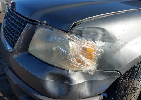 2004 Ford Expedition Xlt from USA, damaged, VIN 1FMRU15W74LB41856